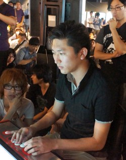 ꡼ No.011Υͥ / EVO2013Ϥ褤躣äEvolution 2013ľư襤󥿥ӥ塼ϥ顤ͥ⡤Justin11̾˰յߤʹ