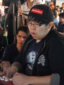 ꡼ No.015Υͥ / EVO2013Ϥ褤躣äEvolution 2013ľư襤󥿥ӥ塼ϥ顤ͥ⡤Justin11̾˰յߤʹ