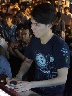 ꡼ No.016Υͥ / EVO2013Ϥ褤躣äEvolution 2013ľư襤󥿥ӥ塼ϥ顤ͥ⡤Justin11̾˰յߤʹ