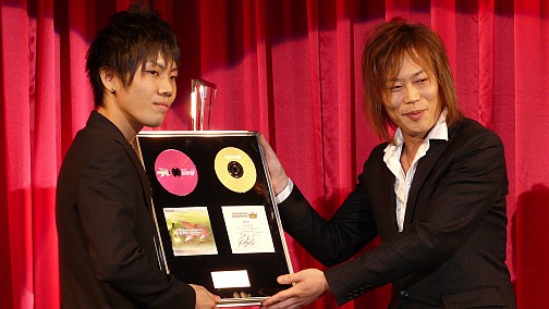 画像ギャラリー No.009のサムネイル画像 / KONAMIのアーケード12タイトルの頂点が決定。「KONAMI Arcade Championship 2011グランドフィナーレ〜授賞祝賀会〜」レポート