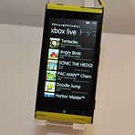 画像集#016のサムネイル/「Windows Phone 7.5」登場。第1弾は富士通東芝製のKDDI向け端末「IS12T」〜Xbox LIVE周りもいろいろ聞いてきた【詳報追加】