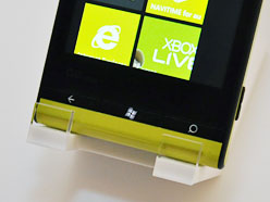 画像集#025のサムネイル/「Windows Phone 7.5」登場。第1弾は富士通東芝製のKDDI向け端末「IS12T」〜Xbox LIVE周りもいろいろ聞いてきた【詳報追加】