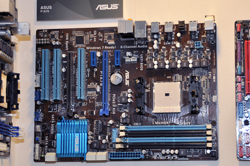 ꡼ No.012 | COMPUTEXSandy Bridge-EбX79LlanoбA75ʤɤꡣޥܡɥ٥ƼҤåץåʤŸڲɲá