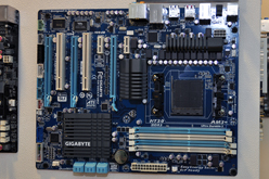 ꡼ No.015 | COMPUTEXSandy Bridge-EбX79LlanoбA75ʤɤꡣޥܡɥ٥ƼҤåץåʤŸڲɲá