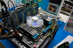 画像ギャラリー No.013のサムネイル画像 / GIGA-BYTE,ゲーマー向け「G1-Killer」シリーズのX79マザーを発表。2万5000円前後で4-wayマルチGPUに対応するモデルも