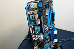 画像ギャラリー No.003のサムネイル画像 / MSI,「Ivy Bridge」対応のZ77搭載マザーなど7モデルを発表。従来の機能を継承しつつ,細かい部分を強化