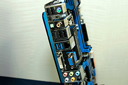 画像ギャラリー No.010のサムネイル画像 / MSI,「Ivy Bridge」対応のZ77搭載マザーなど7モデルを発表。従来の機能を継承しつつ,細かい部分を強化