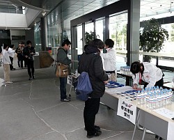 画像ギャラリー No.001のサムネイル画像 / 100名のソウルキャリバーファンが,最高のオンラインプレイを実体験。「ソウルキャリバーV ユーザー先行オンラインプレイ体験会」をレポート