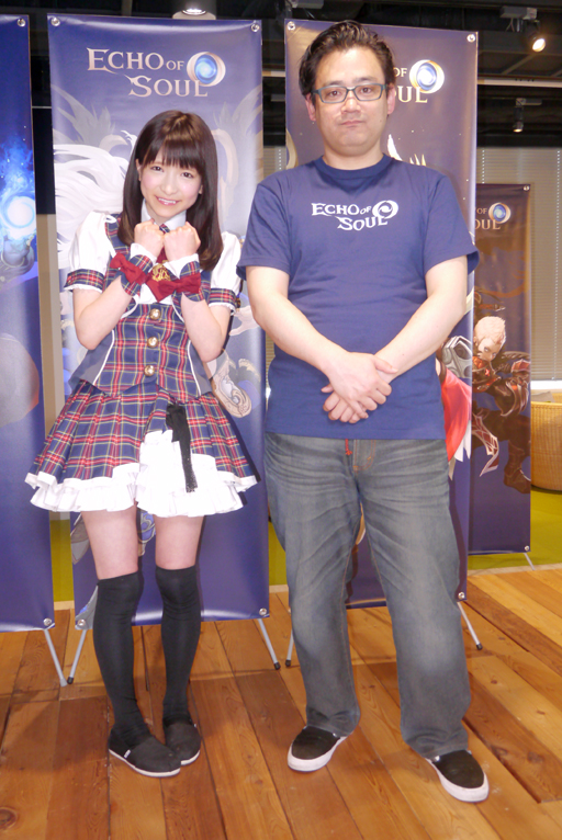 画像ギャラリー No.015のサムネイル画像 / 大食いグルメアイドルもえのあずきさんが「EOS」トップランカーと異種格闘技戦!? “もえあず”が大食いタイムアタックに挑戦したニコ生収録現場をレポート