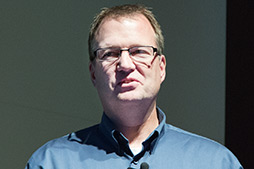 画像ギャラリー No.002のサムネイル画像 / インテル,ソフトウェア開発者向に大規模イベントを開催。次世代Ultrabookは各種センサーを備え,Windows 8での利用が前提に