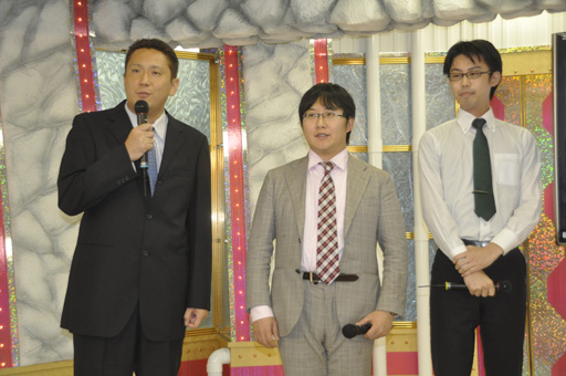 画像ギャラリー No.017のサムネイル画像 / 「ブシロード戦略発表会 2012(夏)」が開催。ChaosTCG,ヴィクトリースパーク等の新規参戦作品や,カードの販売スケジュールが明らかに