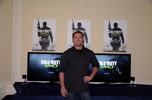 ꡼ No.002 | TGS 2011ϡ֥롦֡ǥ塼ƥ 󡦥ե3פΥڡȡSpecial Ops: Survivalפºݤ˸Ƥʥޥϥå