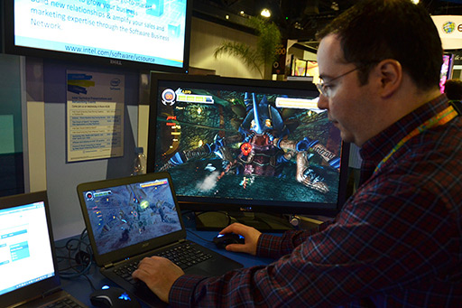 ꡼ No.029 | SIGGRAPHϥݥȥեбΡMAESTRO-4Gפ䡤90٤Ѷʥǥץ쥤ʤɤϪ줿ExhibitionŸݡȡʸԡ