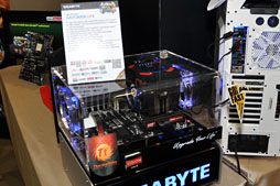 ꡼ No.011Υͥ / COMPUTEXϥǥȥåPCAPUTrinityפбSocket FM2ץޥܡɤо