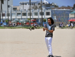 ꡼ No.004 | E3 2011ϥޡȥեǤ饸إAR.DroneפAndroidбʥСѥåȤ񳫺Ť