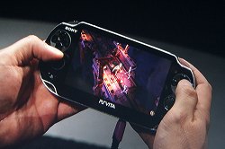 ꡼ No.038Υͥ / E3 2011SCEץ쥹ե®NGPȡPlayStation Vitaפ24980/29980ߤ2011ǯȯ䡣֥ȥ꡼ȥե   ŴפVitaǳȯ΢λ