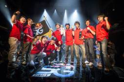 ꡼ No.005Υͥ / ȡʥȡRED BULL 5GפǯⳫš71˻üդ򳫻