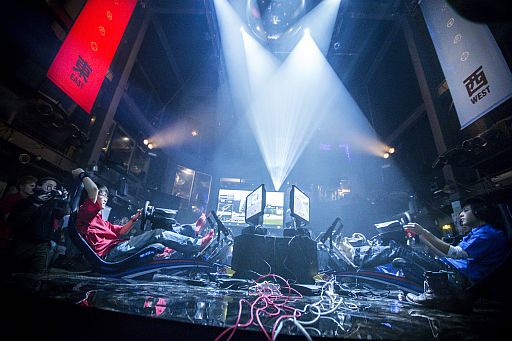 ꡼ No.002Υͥ / Red Bull 5G 2013 FINALSפ1215ǳšåȤ101ȯ