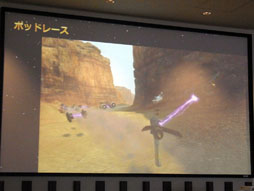画像ギャラリー No.005のサムネイル画像 / 「Kinect スター・ウォーズ」の体験会で3D立体視のポッドレースに挑戦。R2-D2がしゃべる限定版も情報もあり