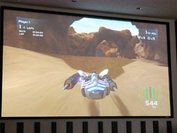 画像ギャラリー No.010のサムネイル画像 / 「Kinect スター・ウォーズ」の体験会で3D立体視のポッドレースに挑戦。R2-D2がしゃべる限定版も情報もあり