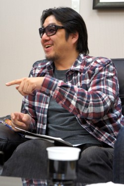 画像ギャラリー No.014のサムネイル画像 / 「GODS#5」「ぶるれぼ」の2大イベントをひかえた「BLAZBLUE」。アークシステムワークス森Pに,格ゲーコミュニティのありかたについて聞いてみた