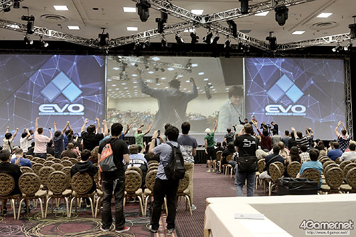 ꡼ No.004 | EVO2015ϡŴ7פǥΥ꤬ŪͥUMvC3פǤCrossRF꤬ǽη辡ȡʥȤضʤ᤿EVO2ܤޤȤ