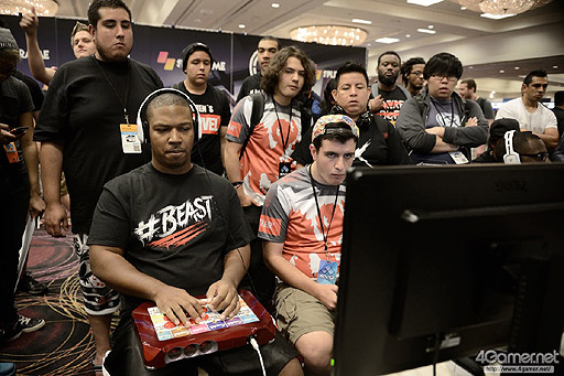 ꡼ No.009 | EVO2015ϡŴ7פǥΥ꤬ŪͥUMvC3פǤCrossRF꤬ǽη辡ȡʥȤضʤ᤿EVO2ܤޤȤ