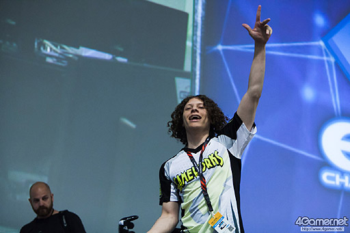 ꡼ No.024 | EVO2015ϡŴ7פǥΥ꤬ŪͥUMvC3פǤCrossRF꤬ǽη辡ȡʥȤضʤ᤿EVO2ܤޤȤ