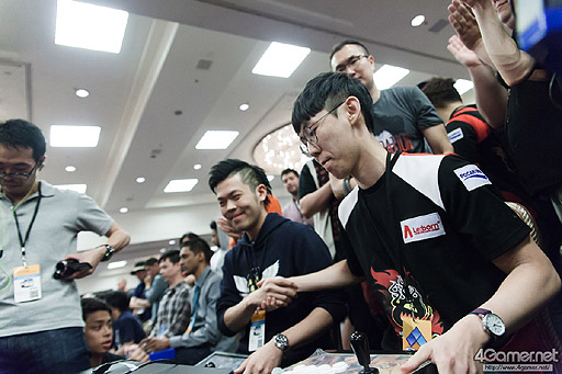 ꡼ No.028 | EVO2015ϡŴ7פǥΥ꤬ŪͥUMvC3פǤCrossRF꤬ǽη辡ȡʥȤضʤ᤿EVO2ܤޤȤ