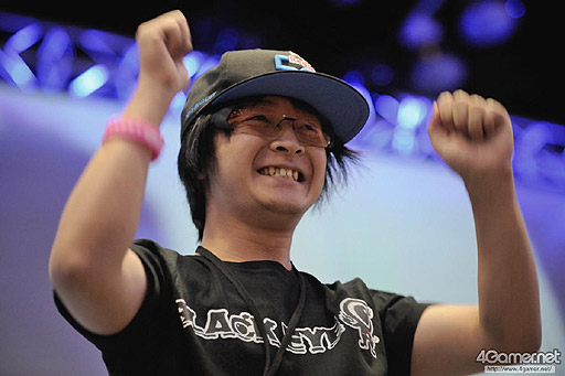 Evo15 鉄拳7 でノビ選手が劇的優勝 Umvc3 ではcross選手とrf選手が最終日の決勝トーナメントへ駒を進めたevo2日目まとめ