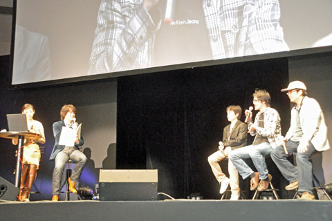 画像ギャラリー No.005のサムネイル画像 / 「機動戦士ガンダムAGE」のメインスタッフが勢揃い。「LEVEL 5 WORLD 2011」のステージイベントをレポート