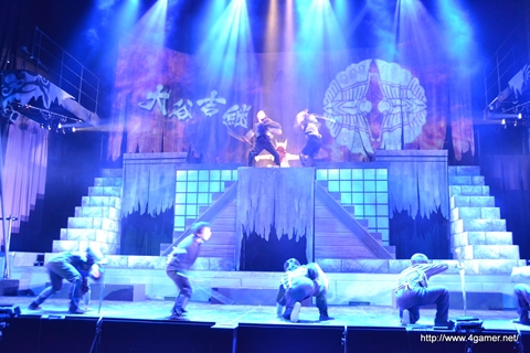 画像ギャラリー No.014のサムネイル画像 / マルチエンディングの舞台「戦国BASARA3」は,“ゲームから飛び出した”という表現がぴったりなキャスト陣が熱演。東京公演ゲネプロをレポート