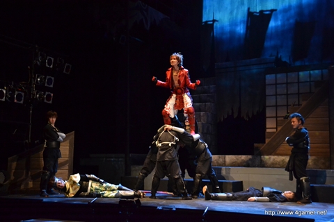 画像ギャラリー No.032のサムネイル画像 / マルチエンディングの舞台「戦国BASARA3」は,“ゲームから飛び出した”という表現がぴったりなキャスト陣が熱演。東京公演ゲネプロをレポート