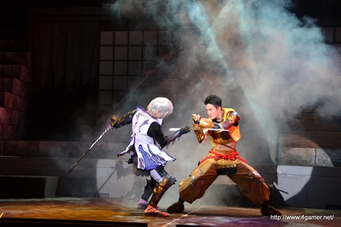 画像ギャラリー No.040のサムネイル画像 / マルチエンディングの舞台「戦国BASARA3」は,“ゲームから飛び出した”という表現がぴったりなキャスト陣が熱演。東京公演ゲネプロをレポート