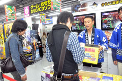 ���������꡼ No.009�Υ���ͥ������ / ����͵���ץ��ǥ塼���������� ���ǥ��쥯��������졣�������Ԥ�줿�����BASARA3 ��פΥ���������������ͤ��ݡ���