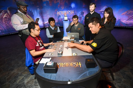 画像ギャラリー No.008のサムネイル画像 / 「マジック:ザ・ギャザリング」世界大会「カラデシュ」の公式リポートが公開に。優勝は八十岡翔太選手