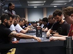 ���������꡼ No.015�Υ���ͥ������ / �֥ޥ��å����������㥶��󥰡פΥ桼������Х����������Ф줿����������ˤ��ץ��ĥ��������Ǥι�׸��إ�ݡ���