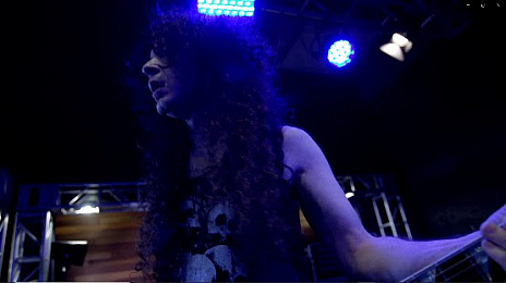 画像ギャラリー No.002のサムネイル画像 / 「マジック:ザ・ギャザリング」,最新セット「カルドヘイム」のプロモーションにマーティ・フリードマンさんを起用。カードをイメージした即興演奏動画が公開