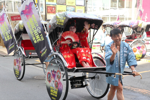 ���������꡼ No.008�Υ���ͥ������ / �֥ޥ��å����������㥶��󥰡פο������ɥ��åȡȵ���ʼ�Ĥοʷ��ɻ��ͤο��ϼ֤���ë�γ������롣���������פ���ϥɥ��ɥ��ν��֡�