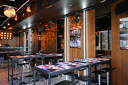 画像ギャラリー No.022のサムネイル画像 / 天野喜孝氏や原哲夫氏のカードアート展示も。「マジック:ザ・ギャザリング」30周年記念イベントが渋谷のRAYARD MIYASHITA PARKで開催中