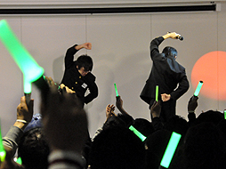 画像ギャラリー No.006のサムネイル画像 / 参加者200名組の頂点がついに決定。高レベルなパフォーマンスが続出した「アイドルマスターミュージックフェスタ」決勝戦をレポート