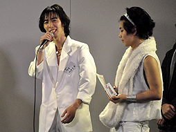 画像ギャラリー No.031のサムネイル画像 / 参加者200名組の頂点がついに決定。高レベルなパフォーマンスが続出した「アイドルマスターミュージックフェスタ」決勝戦をレポート