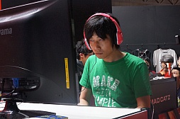 ꡼ No.035 | TGS 2013ϡBLAZBLUEפȡ֥IVפΥӥޥåƥץ󥿥ȥθͽԤ줿Mad Catz֡ݡ