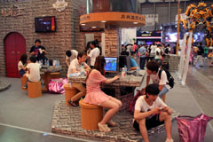 ꡼ No.022Υͥ / [CJ 2011]Υॷ祦ChinaJoy 2011פ峤ǳ롣ξ¦鶡¦ؤƤ롤Ծθߤ򸫤 