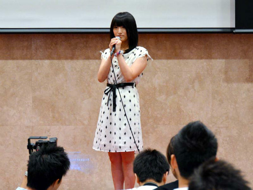 画像ギャラリー No.011のサムネイル画像 / 新たなジュリエットのイメージガールも登場。トークやプレゼント大会で盛り上がった“「LOLLIPOP CHAINSAW」夏の感謝祭”をレポート