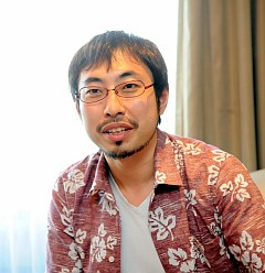 画像ギャラリー No.004のサムネイル画像 / 「迷宮クロスブラッド リローデッド」のテーマソング「SCARLET WINGS」を歌うELISAさんにインタビュー。歌詞や曲に込められた思いとは?