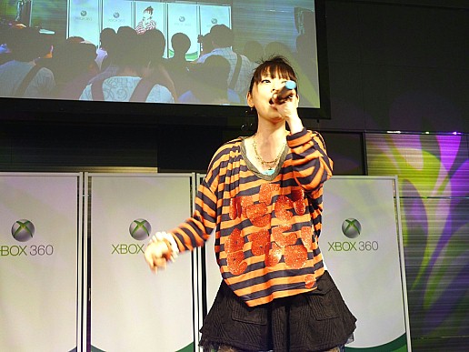 画像ギャラリー No.017のサムネイル画像 / 「Xbox 360 感謝祭 in AKIBA 秋の祭典」開催! まずは「迷宮クロスブラッド リローデッド」「INSTANT BRAIN」のトークショウの模様をお届け!