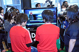 画像ギャラリー No.007のサムネイル画像 / 世界への切符をかけた熱い戦いがいよいよ開幕。「FIFA インタラクティブ ワールドカップ 2012」の模様をレポート