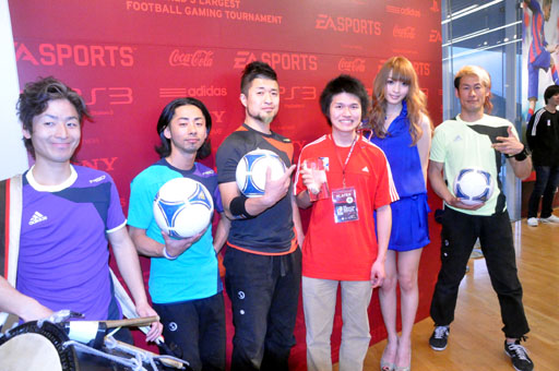 画像ギャラリー No.025のサムネイル画像 / 世界への切符をかけた熱い戦いがいよいよ開幕。「FIFA インタラクティブ ワールドカップ 2012」の模様をレポート