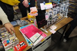 画像集#017のサムネイル/アナログゲーム，西の祭典「ゲームマーケット2013大阪」。日本ボードゲーム大賞2012受賞作も発表されたイベントの模様をフォトレポートで紹介